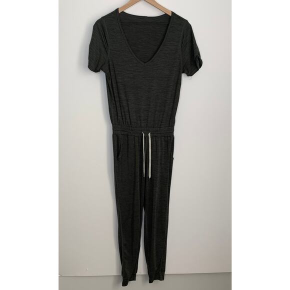 Vuori All Day Women’s Jumpsuit in Charcoal Heather (no size tag) - Picture 2 of 14